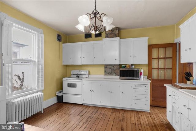 40 CAVE ST, Luray, VA 22835