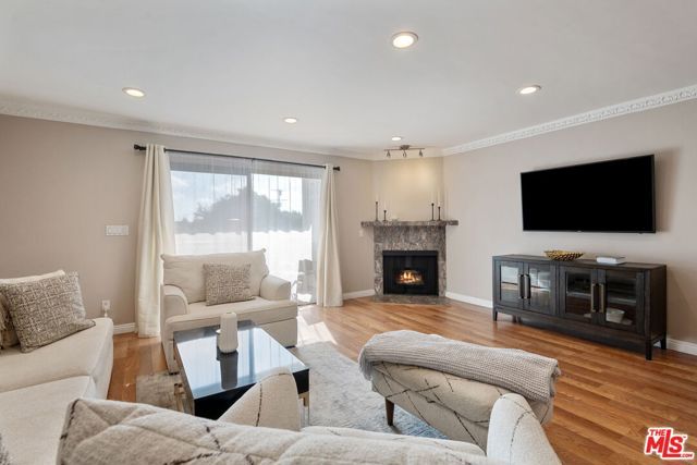 6420 Hazeltine Avenue 9, Los Angeles, CA 91401
