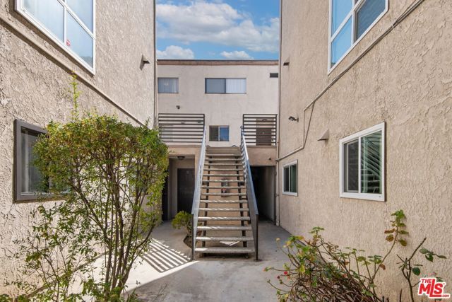 6420 Hazeltine Avenue 9, Los Angeles, CA 91401