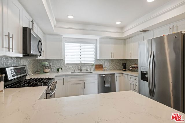 6420 Hazeltine Avenue 9, Los Angeles, CA 91401
