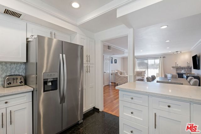 6420 Hazeltine Avenue 9, Los Angeles, CA 91401