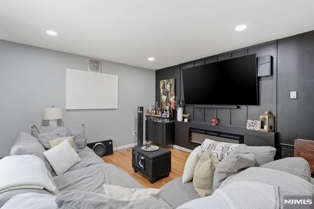 312 Littleton Avenue 804, Newark, NJ 07103