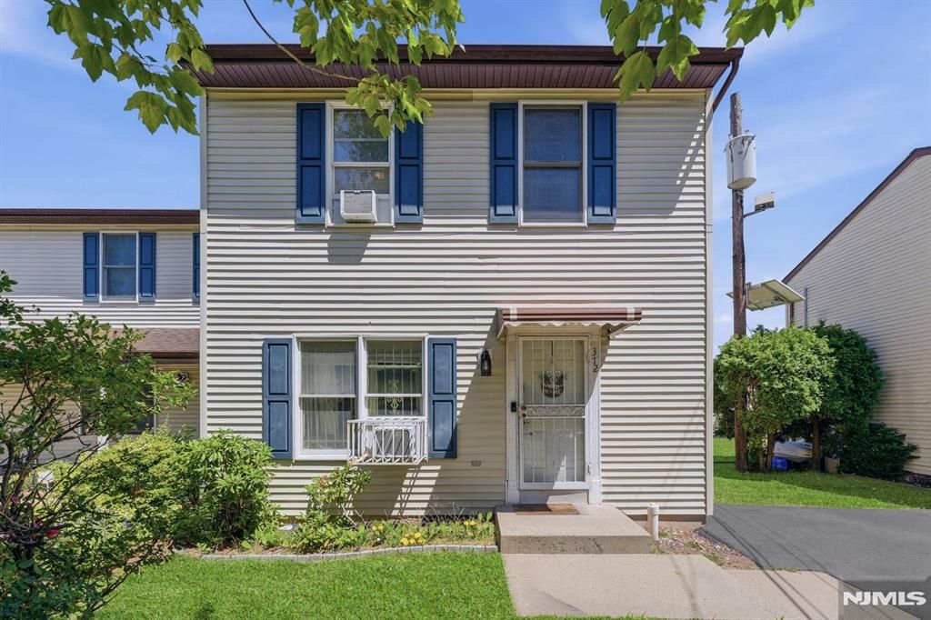 312 Littleton Avenue 804, Newark, NJ 07103