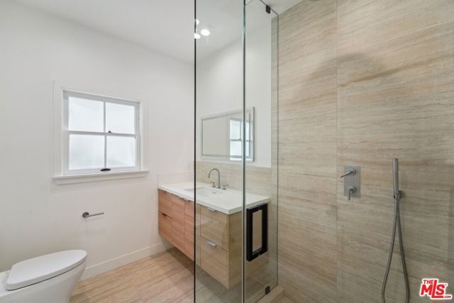 9122 W 3rd Street, Los Angeles, CA 90048