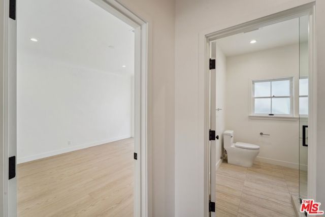 9122 W 3rd Street, Los Angeles, CA 90048