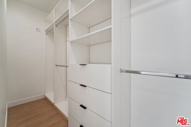 9122 W 3rd Street, Los Angeles, CA 90048
