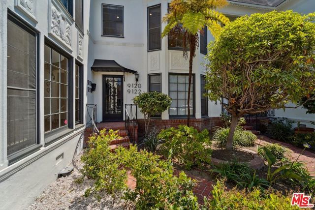 9122 W 3rd Street, Los Angeles, CA 90048