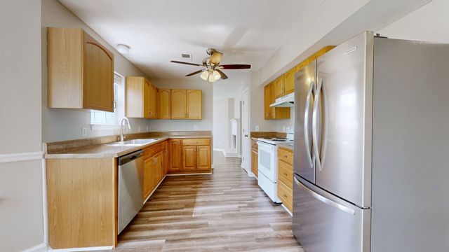 422 Randall Ln, La Vergne, TN 37086