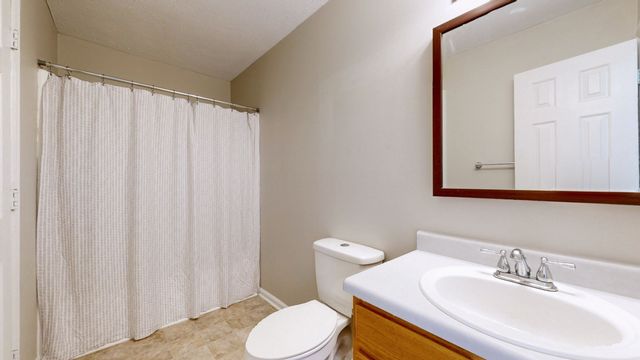 422 Randall Ln, La Vergne, TN 37086