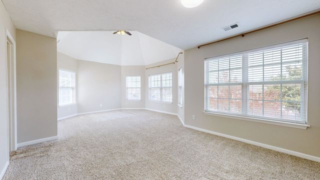 422 Randall Ln, La Vergne, TN 37086
