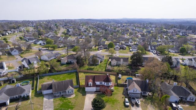 422 Randall Ln, La Vergne, TN 37086