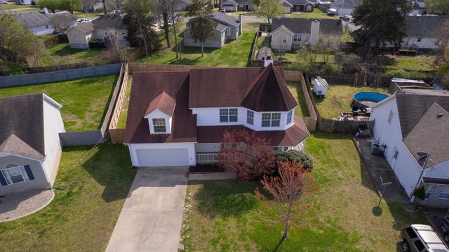 422 Randall Ln, La Vergne, TN 37086