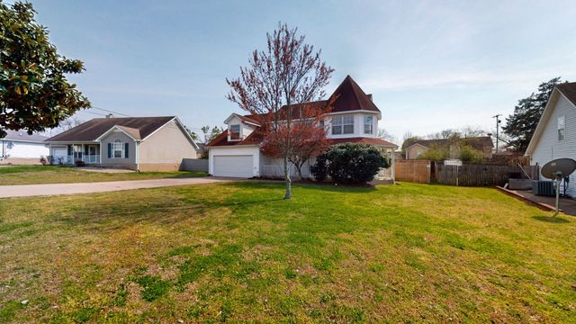 422 Randall Ln, La Vergne, TN 37086