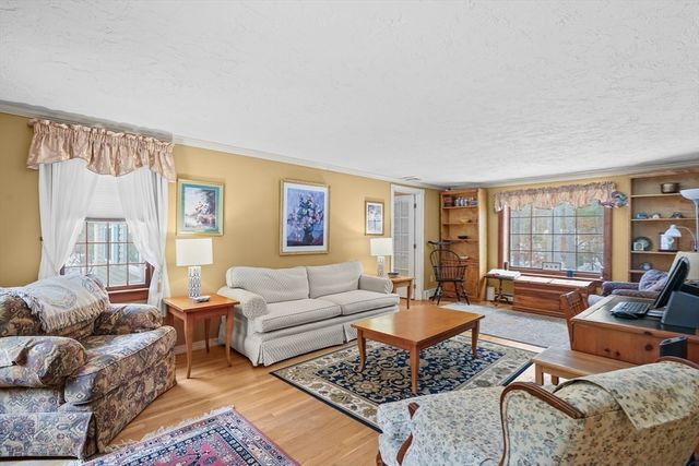 171 Pine St, Duxbury, MA 02332