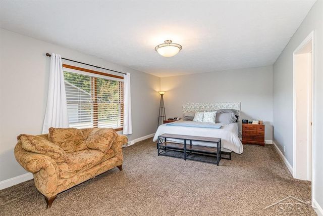 247 N Five Mile Road, Midland, MI 48640