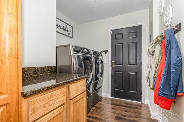 247 N Five Mile Road, Midland, MI 48640