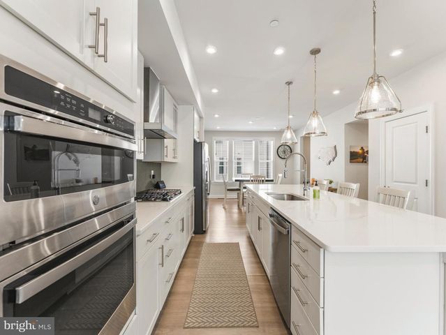 2841 HOKIE LN, Alexandria, VA 22306