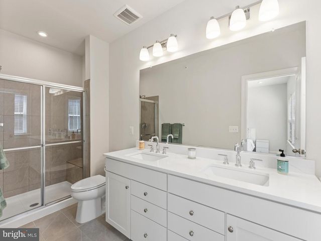 2841 HOKIE LN, Alexandria, VA 22306