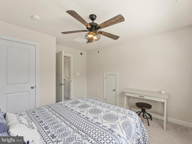 2841 HOKIE LN, Alexandria, VA 22306