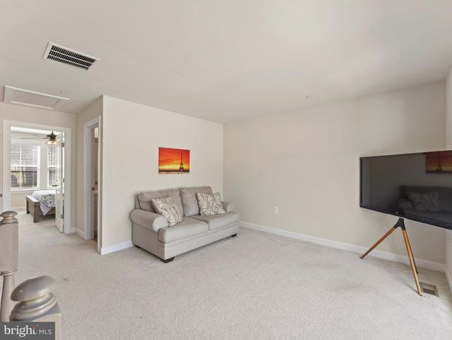 2841 HOKIE LN, Alexandria, VA 22306