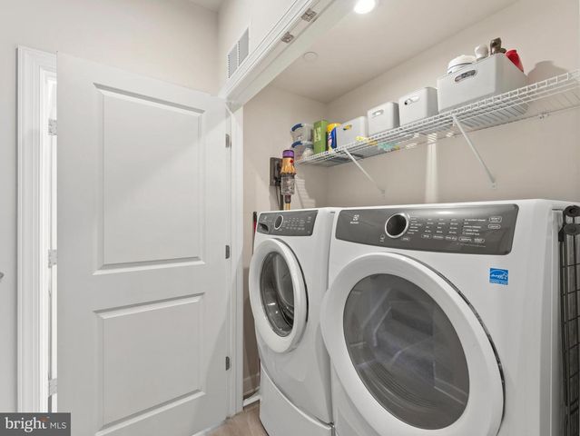 2841 HOKIE LN, Alexandria, VA 22306