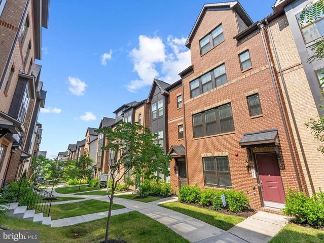 2841 HOKIE LN, Alexandria, VA 22306