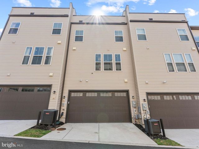2841 HOKIE LN, Alexandria, VA 22306
