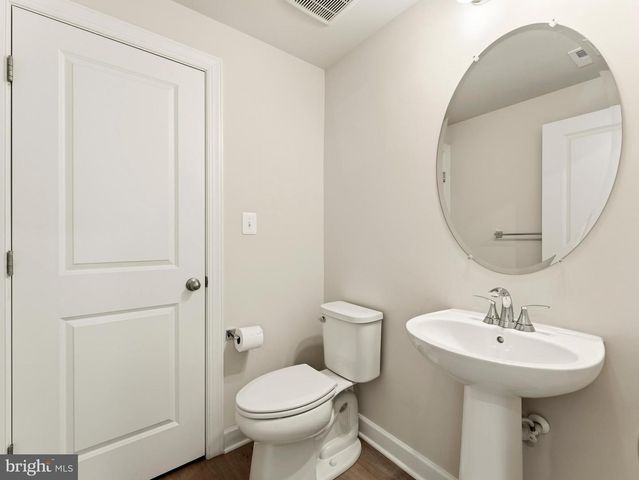 2841 HOKIE LN, Alexandria, VA 22306