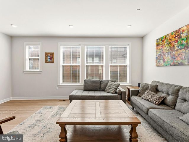 2841 HOKIE LN, Alexandria, VA 22306