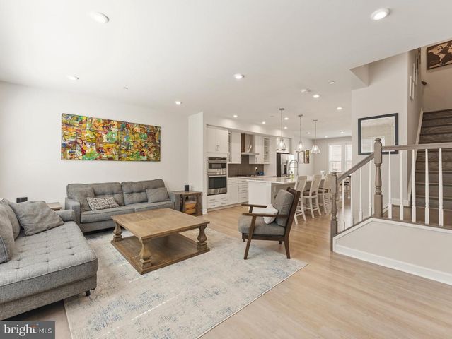 2841 HOKIE LN, Alexandria, VA 22306