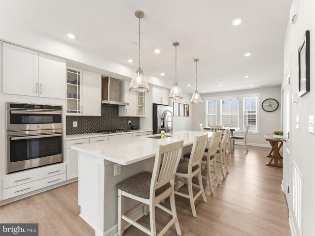2841 HOKIE LN, Alexandria, VA 22306