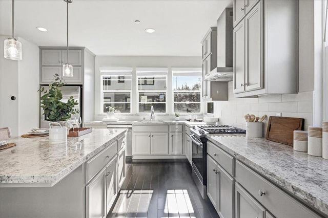 37523 Silverstreak Terrace, Fremont, CA 94536