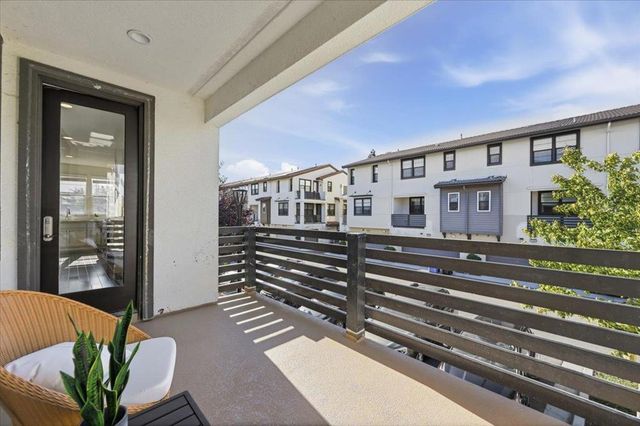 37523 Silverstreak Terrace, Fremont, CA 94536