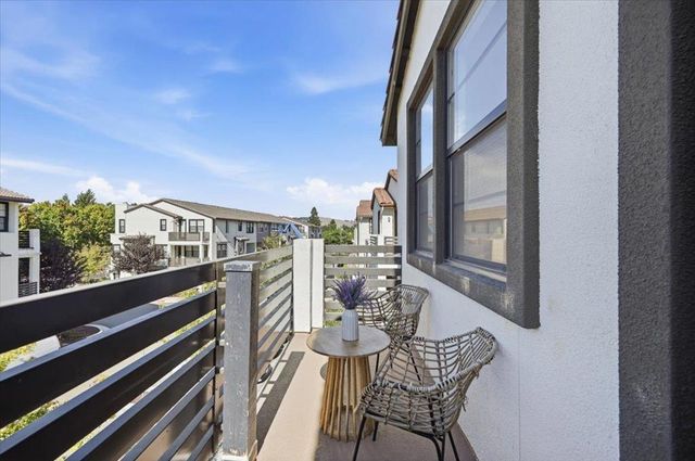 37523 Silverstreak Terrace, Fremont, CA 94536