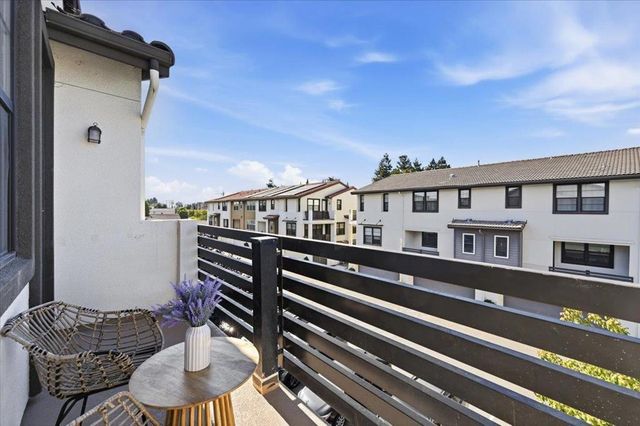 37523 Silverstreak Terrace, Fremont, CA 94536