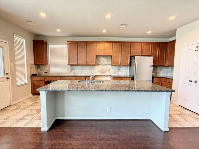 8002 Mesquite Hill Lane, Richmond, TX 77469