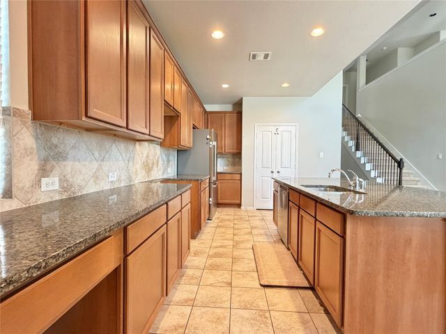 8002 Mesquite Hill Lane, Richmond, TX 77469