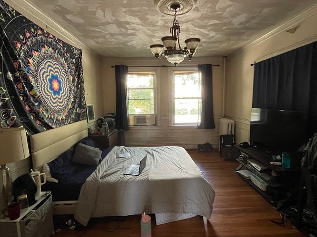 317 Saint Paul Street 1, Brookline, MA 02446