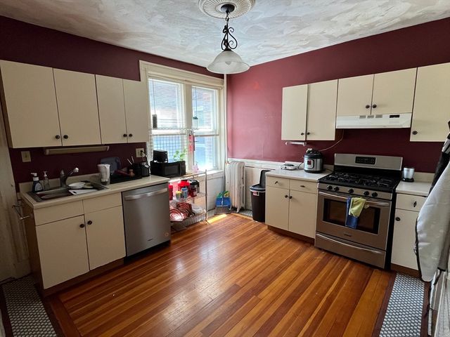 317 Saint Paul Street 1, Brookline, MA 02446