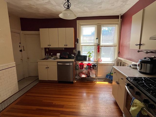 317 Saint Paul Street 1, Brookline, MA 02446
