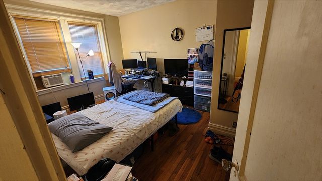 317 Saint Paul Street 1, Brookline, MA 02446