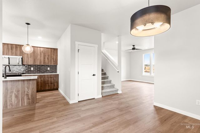 6741 S Harvest Cove Ave, Boise, ID 83709