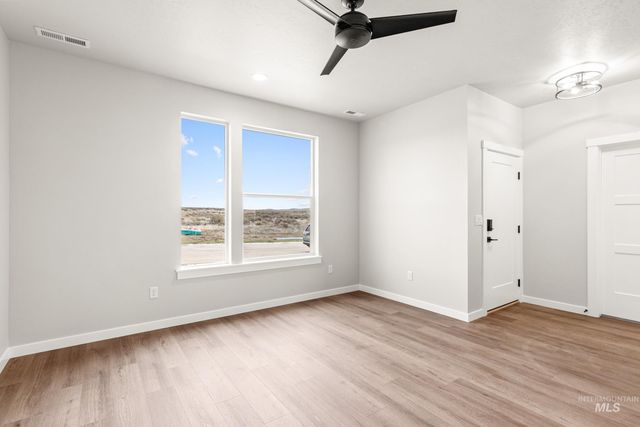 6741 S Harvest Cove Ave, Boise, ID 83709