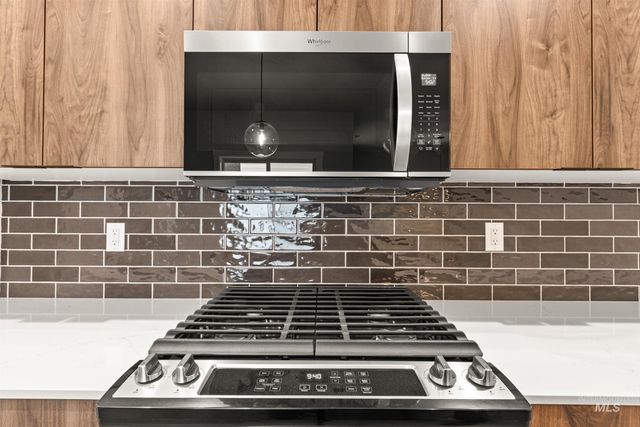 6741 S Harvest Cove Ave, Boise, ID 83709