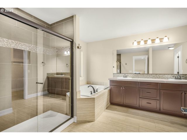 8034 Sw 195TH Ave, Beaverton, OR 97007