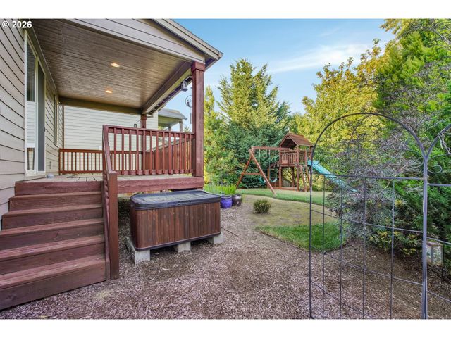 8034 Sw 195TH Ave, Beaverton, OR 97007