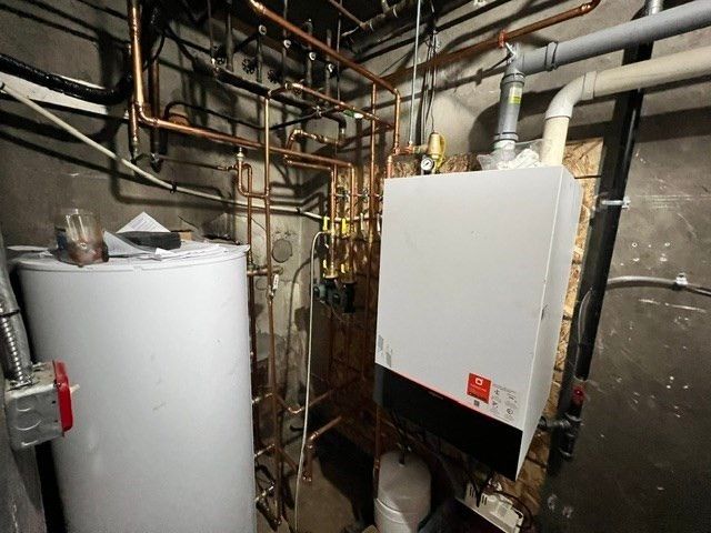 77 Fulton St, Fall River, MA 02720