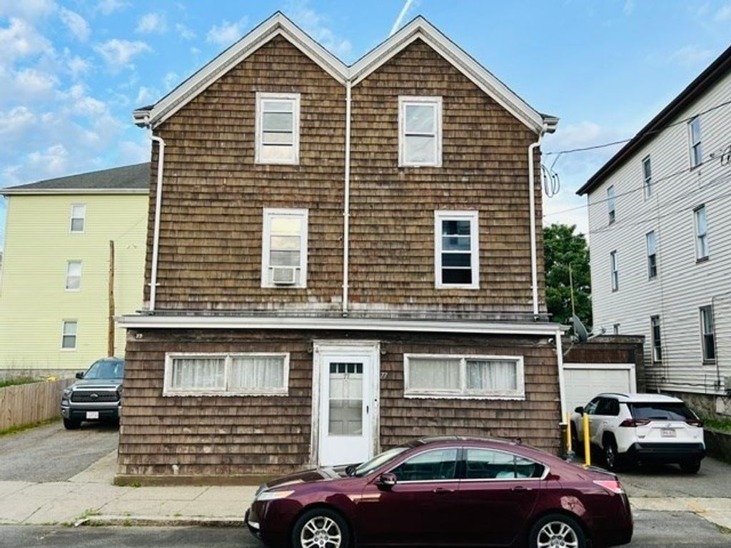 77 Fulton St, Fall River, MA 02720