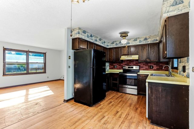 4383 Garden Trail, Eagan, MN 55123
