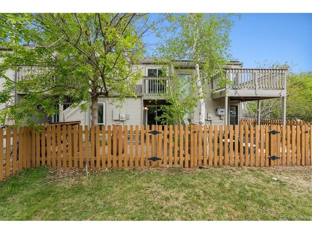 1039 E Moorhead Cir, Boulder, CO 80305